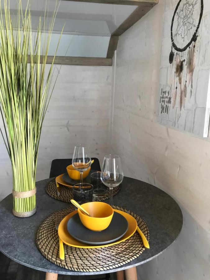 Les nuits insolites de la mothe - hébergement en bulle - tiny house avec spa privatif ou croisière fluviale Outremecourt Extérieur photo
